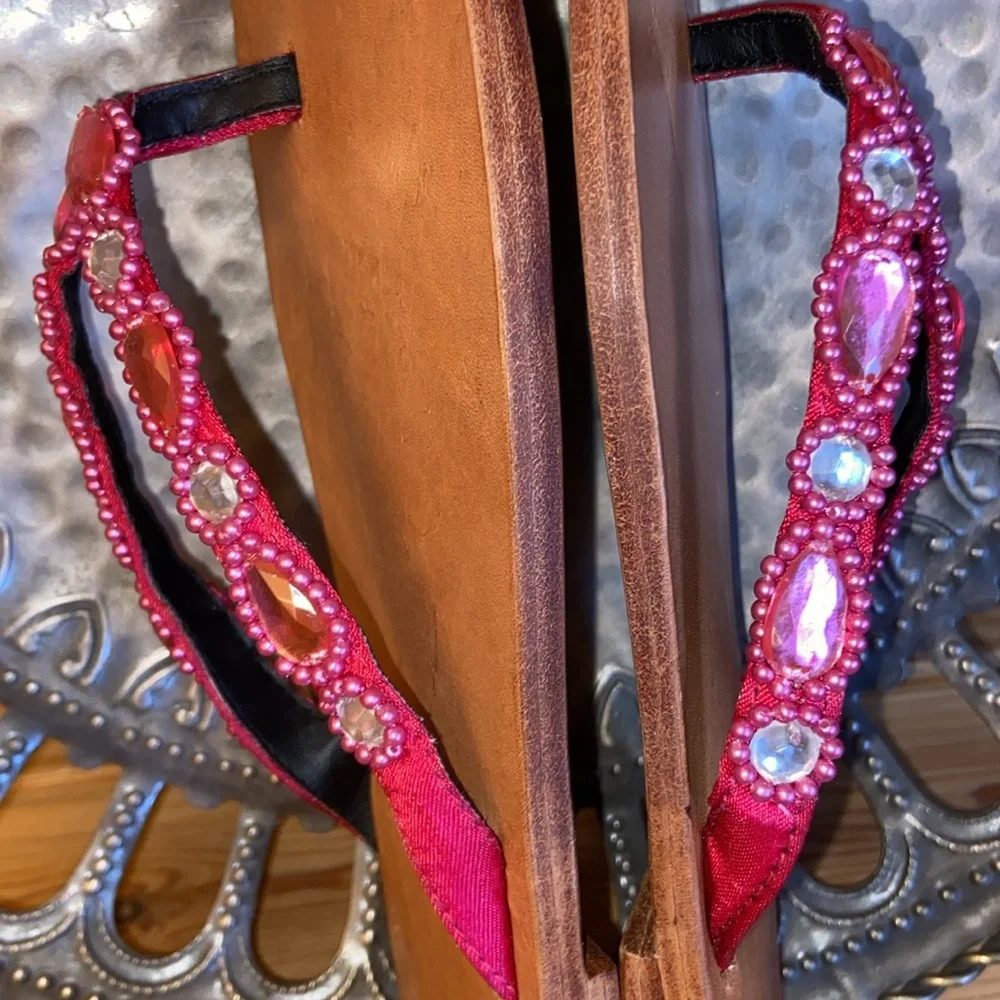 NEW! PINK Beaded Embellished Sequined Flip Flops Sandals Sz 6 MYSTIQUE BOUTIQUE